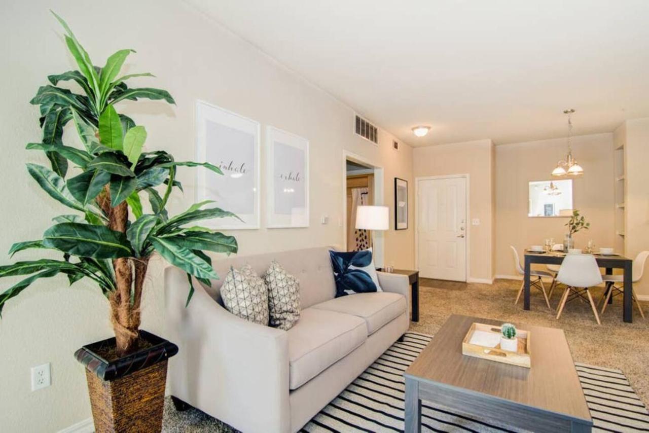 Walk To Downtown Memphis! Apartamento Exterior foto